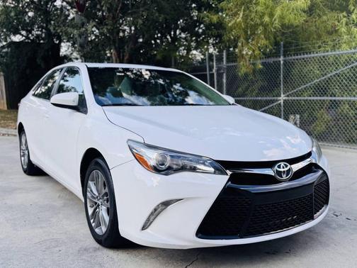 2016 Toyota Camry SE w/Special Edition Pkg