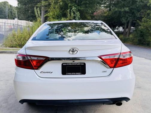 2016 Toyota Camry SE w/Special Edition Pkg
