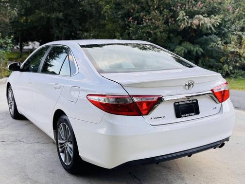 2016 Toyota Camry SE w/Special Edition Pkg