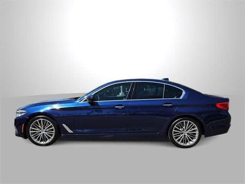 2018 BMW 530 530i