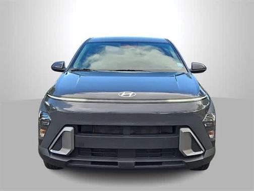 2025 Hyundai KONA SE