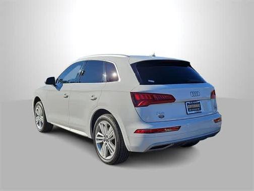 2018 Audi Q5 2.0T Premium Plus