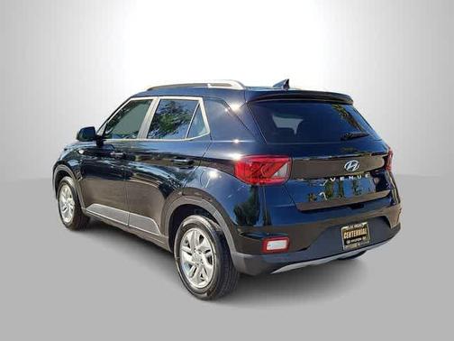 Black Noir Pearl 2020 Hyundai VENUE SEL