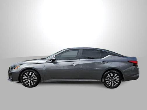 Gun Metallic 2023 Nissan Altima 2.5 SV
