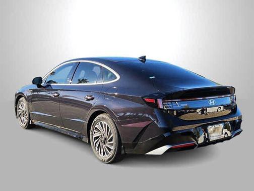 2025 Hyundai SONATA Hybrid SE