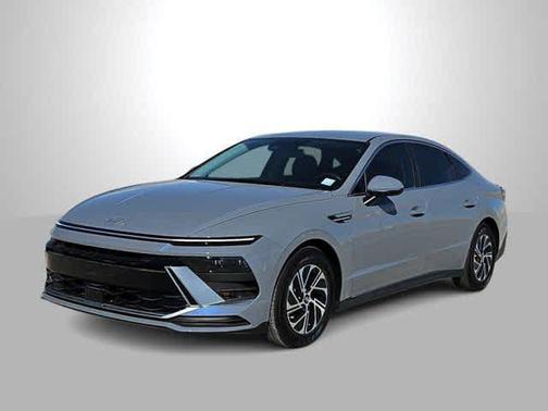2026 Hyundai SONATA Hybrid Base