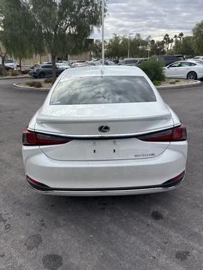 2023 Lexus ES 300h Luxury