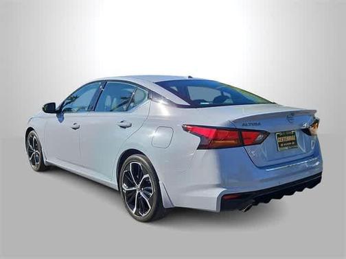 2023 Nissan Altima SR FWD