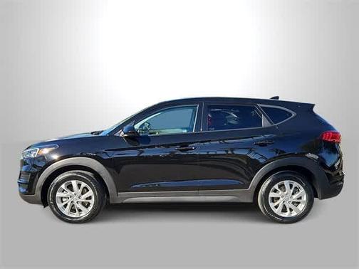 2021 Hyundai TUCSON SE