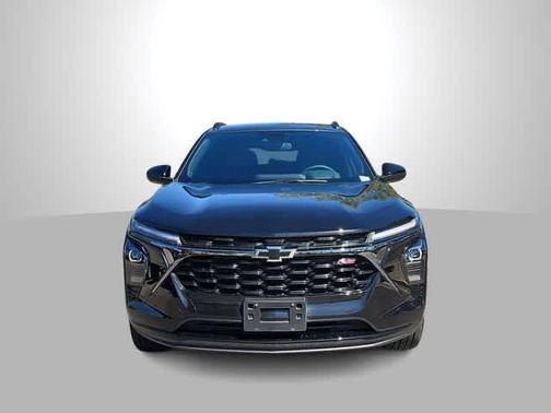 Mosaic Black Metallic 2025 Chevrolet Trax FWD 2RS