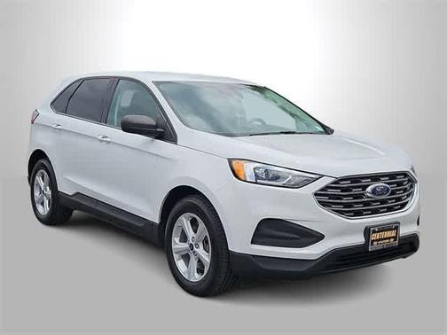 2022 Ford Edge SE