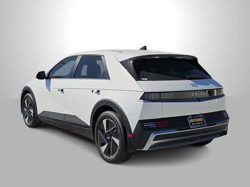 2025 Hyundai IONIQ 5 SE Standard Range