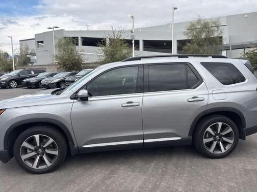 2025 Honda Pilot Touring 8-Passenger