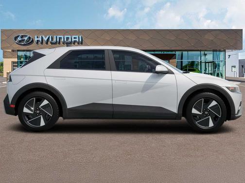2025 Hyundai IONIQ 5 SE Standard Range