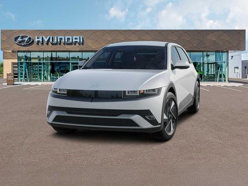 2025 Hyundai IONIQ 5 SE Standard Range