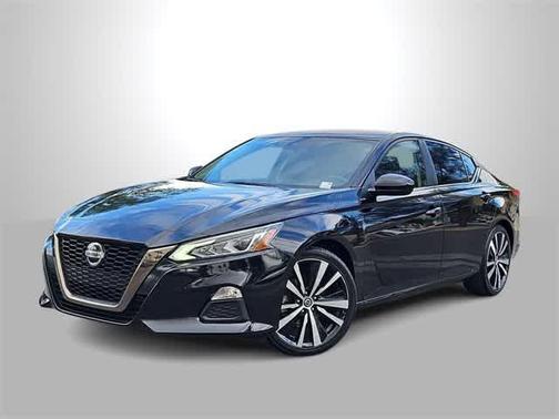 2022 Nissan Altima SR FWD
