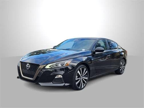 2022 Nissan Altima SR FWD