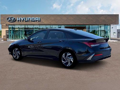 2025 Hyundai ELANTRA Sport