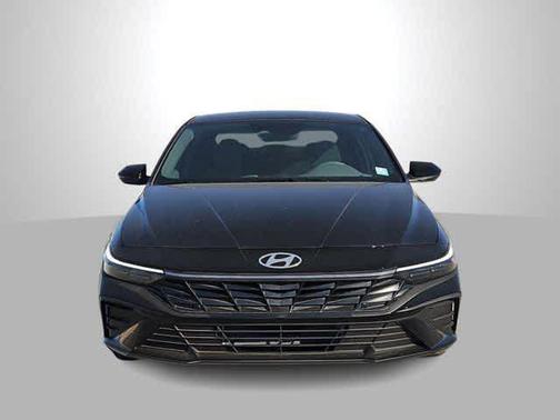 2025 Hyundai ELANTRA HEV SEL Sport
