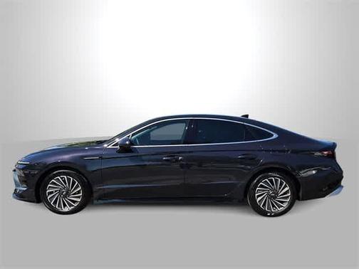 2025 Hyundai SONATA Hybrid SE