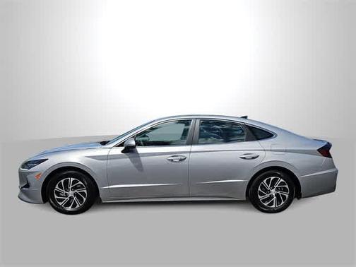 2023 Hyundai SONATA Hybrid Base