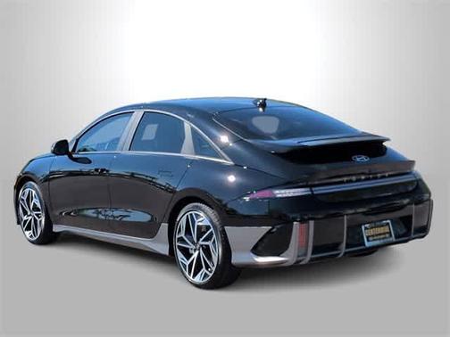2025 Hyundai IONIQ 6 SEL