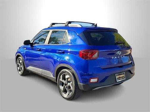 2022 Hyundai VENUE Limited