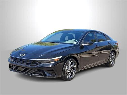 2025 Hyundai ELANTRA SEL