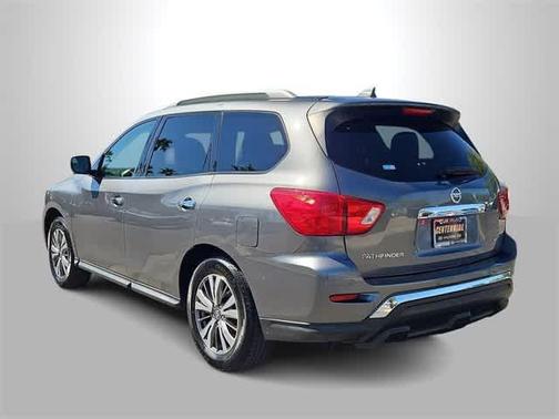 2020 Nissan Pathfinder SL 2WD