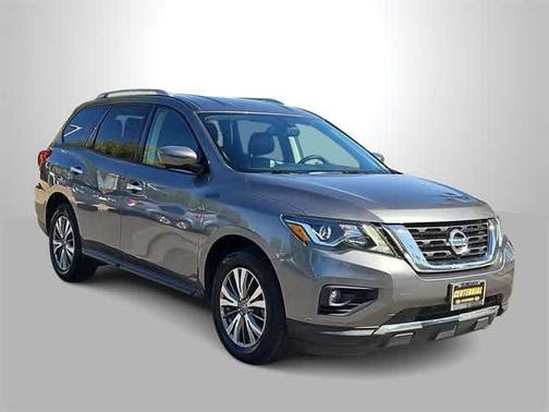 2020 Nissan Pathfinder SL 2WD