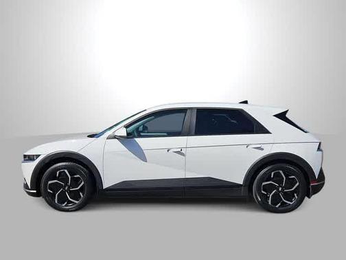 Atlas White 2022 Hyundai IONIQ 5 SE