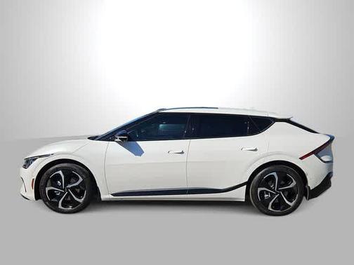 Snow White Pearl 2024 Kia EV6 GT-Line