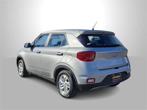 2023 Hyundai VENUE SE