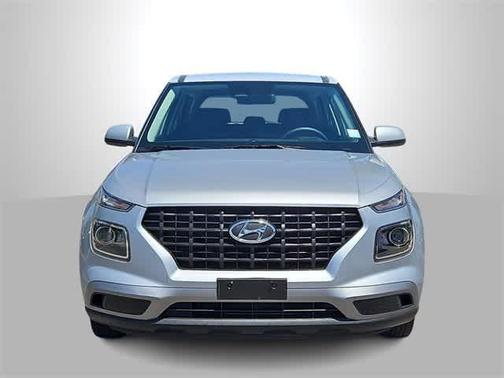 2023 Hyundai VENUE SE