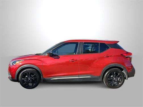 2020 Nissan Kicks SR