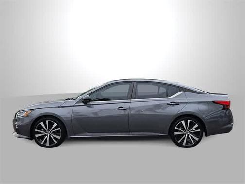 2020 Nissan Altima SR FWD