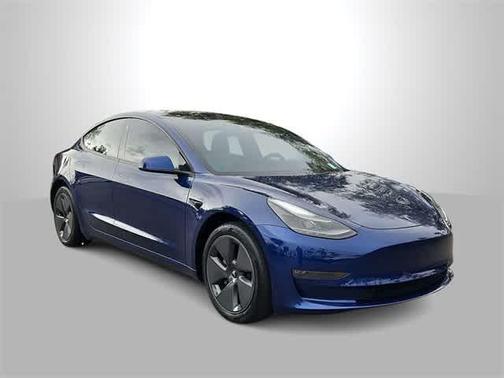 2022 Tesla Model 3 Long Range