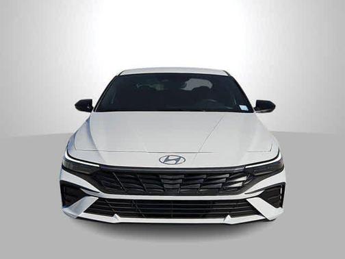 2025 Hyundai ELANTRA HEV SEL Sport