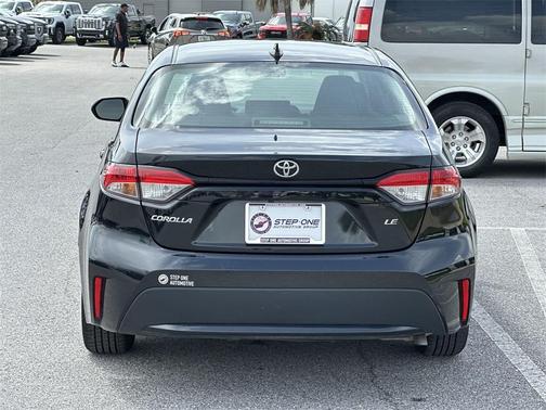 2022 Toyota Corolla LE