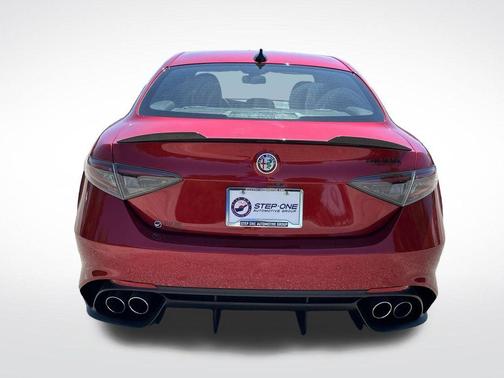 Rosso 2024 Alfa Romeo Giulia Quadrifoglio