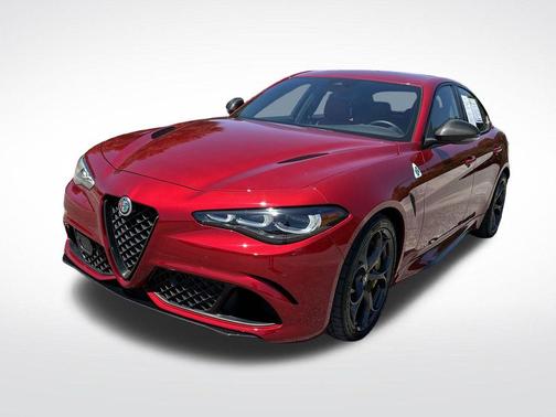 Rosso 2024 Alfa Romeo Giulia Quadrifoglio