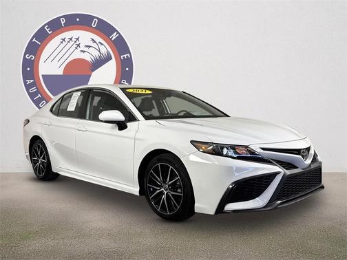 2021 Toyota Camry SE