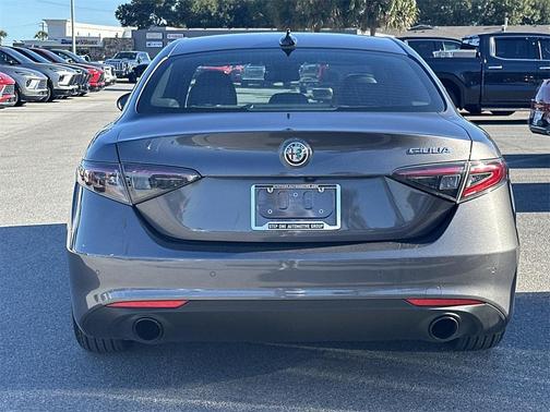 2024 Alfa Romeo Giulia Base