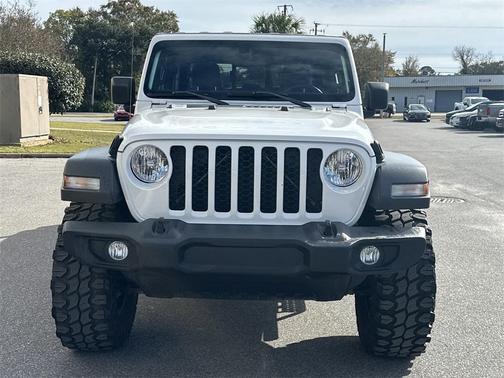 2020 Jeep Gladiator Sport