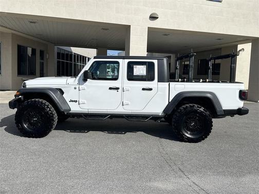 2020 Jeep Gladiator Sport