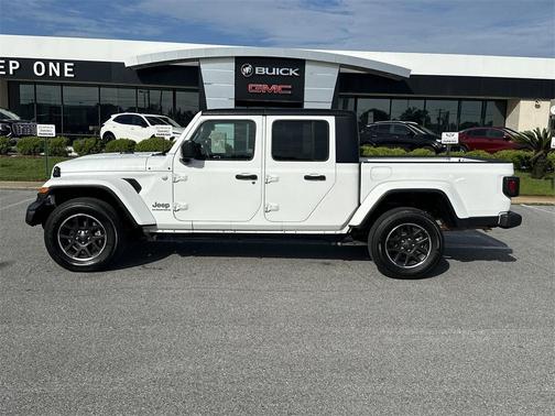 2023 Jeep Gladiator Overland