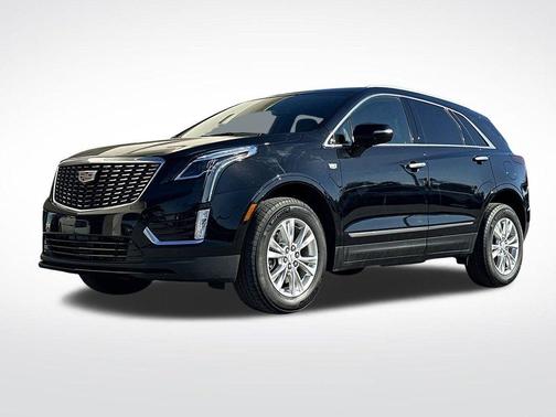 Stellar Black Metallic 2025 Cadillac XT5 Luxury