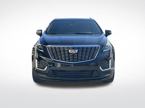 Stellar Black Metallic 2025 Cadillac XT5 Luxury