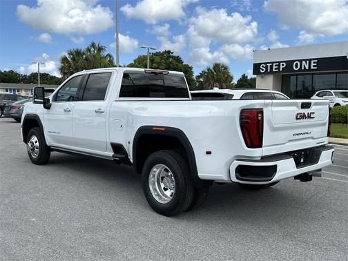 2025 GMC Sierra 3500 Denali