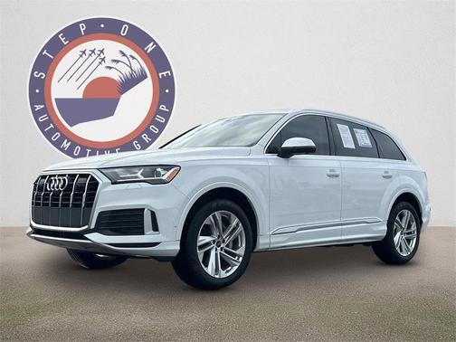 2023 Audi Q7 45 Premium